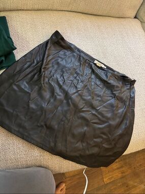 Good American Black Faux Leather Mini Skirt